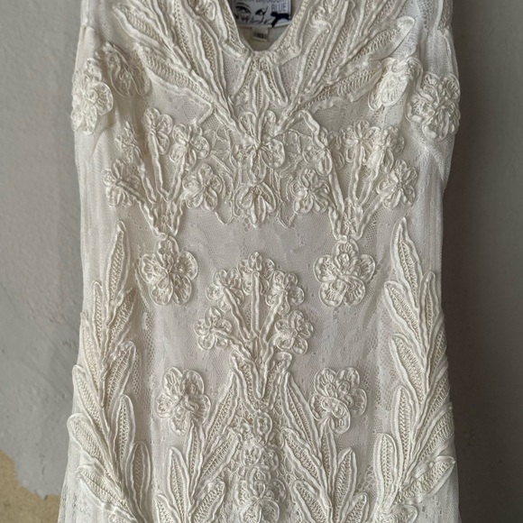 BHLDN Wedding Dress - Picture 5 of 10